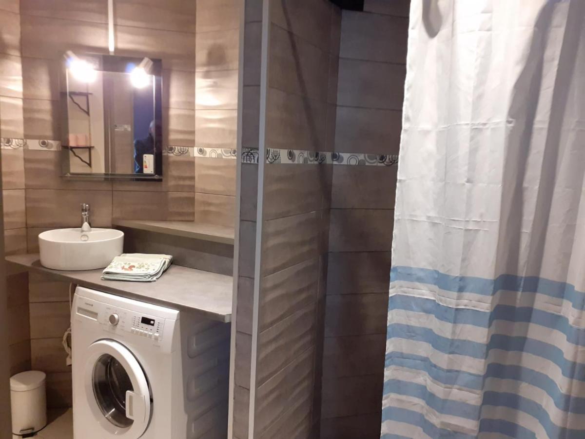 Les Sirenes Hotel Lepin-le-Lac Екстериор снимка