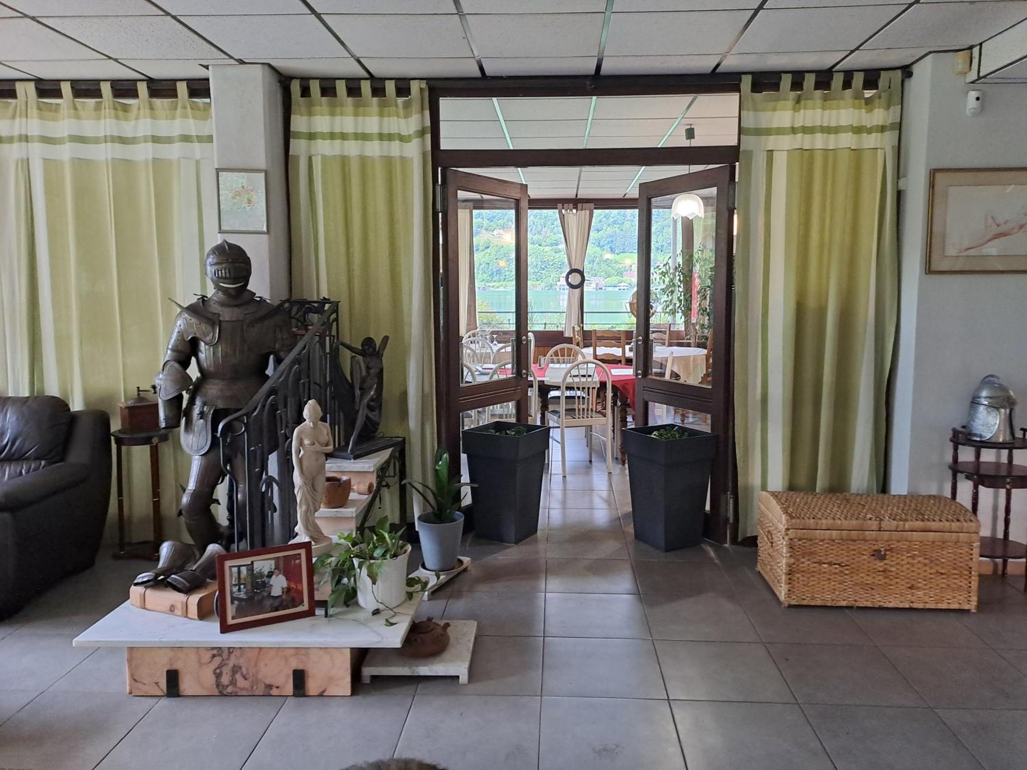 Les Sirenes Hotel Lepin-le-Lac Екстериор снимка